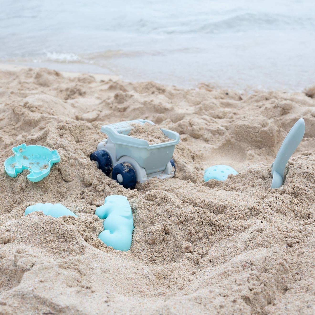 Jeu de plage camion theo aquamarine