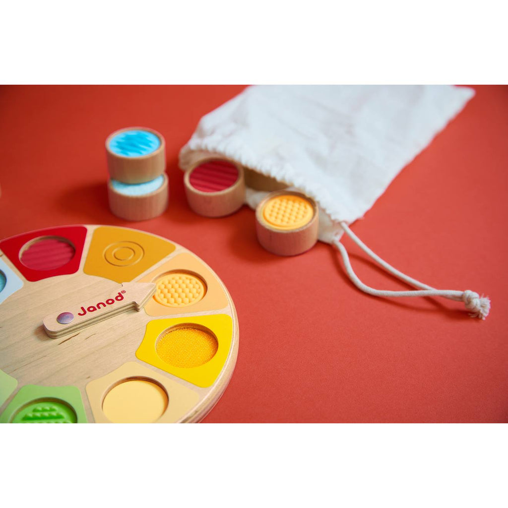 Jeu de reconnaissance tactile en bois multicolore