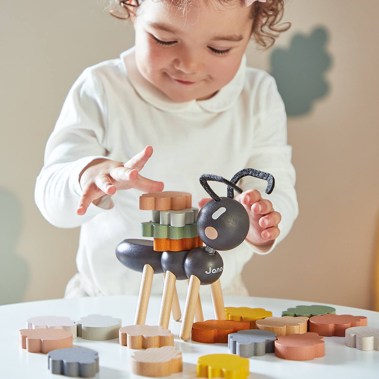 Jeu d'équilibre en bois FSC fourmi multicolore