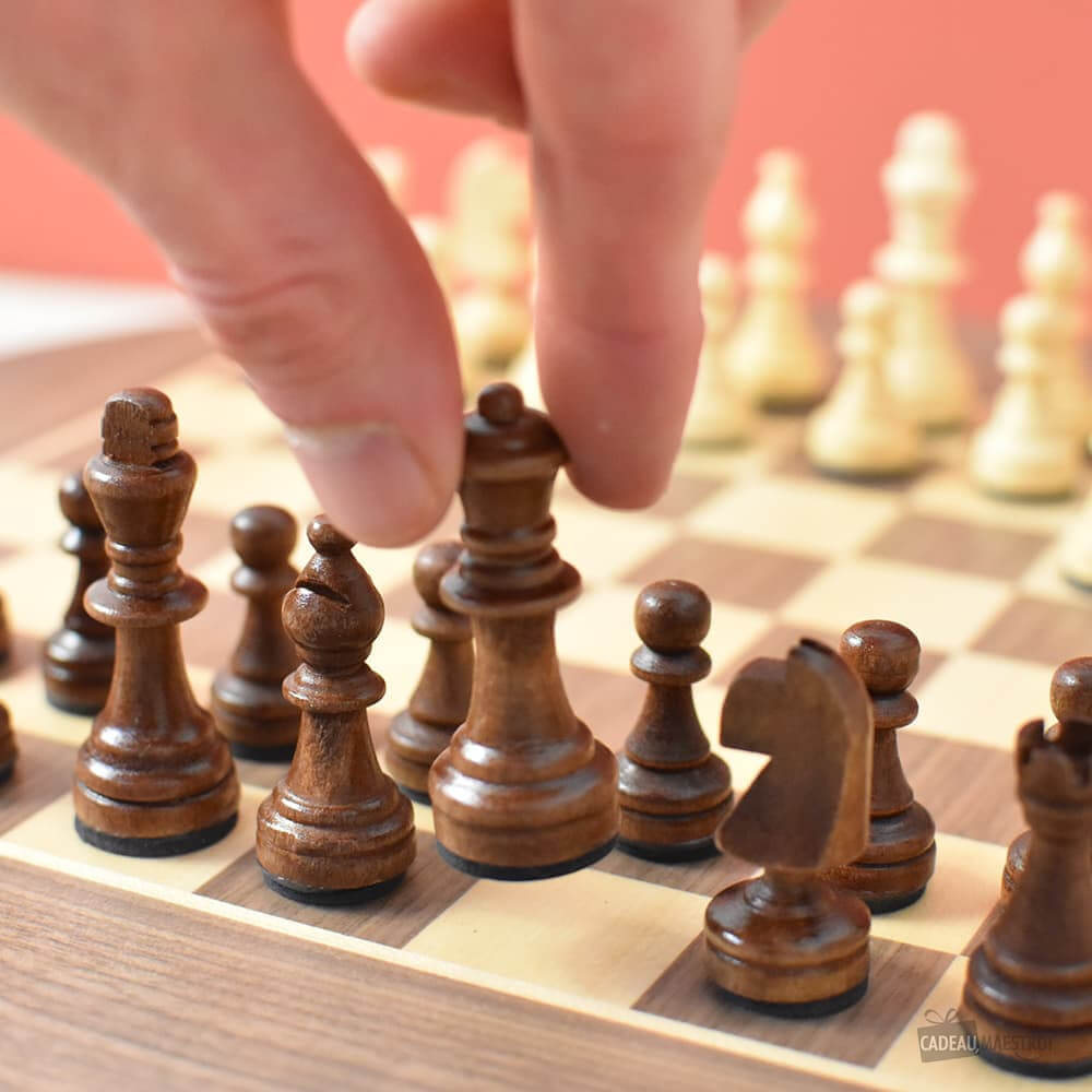 Jeu d'Échecs Magnétique en Bois - Jeux de Société Originaux CadoMaestro