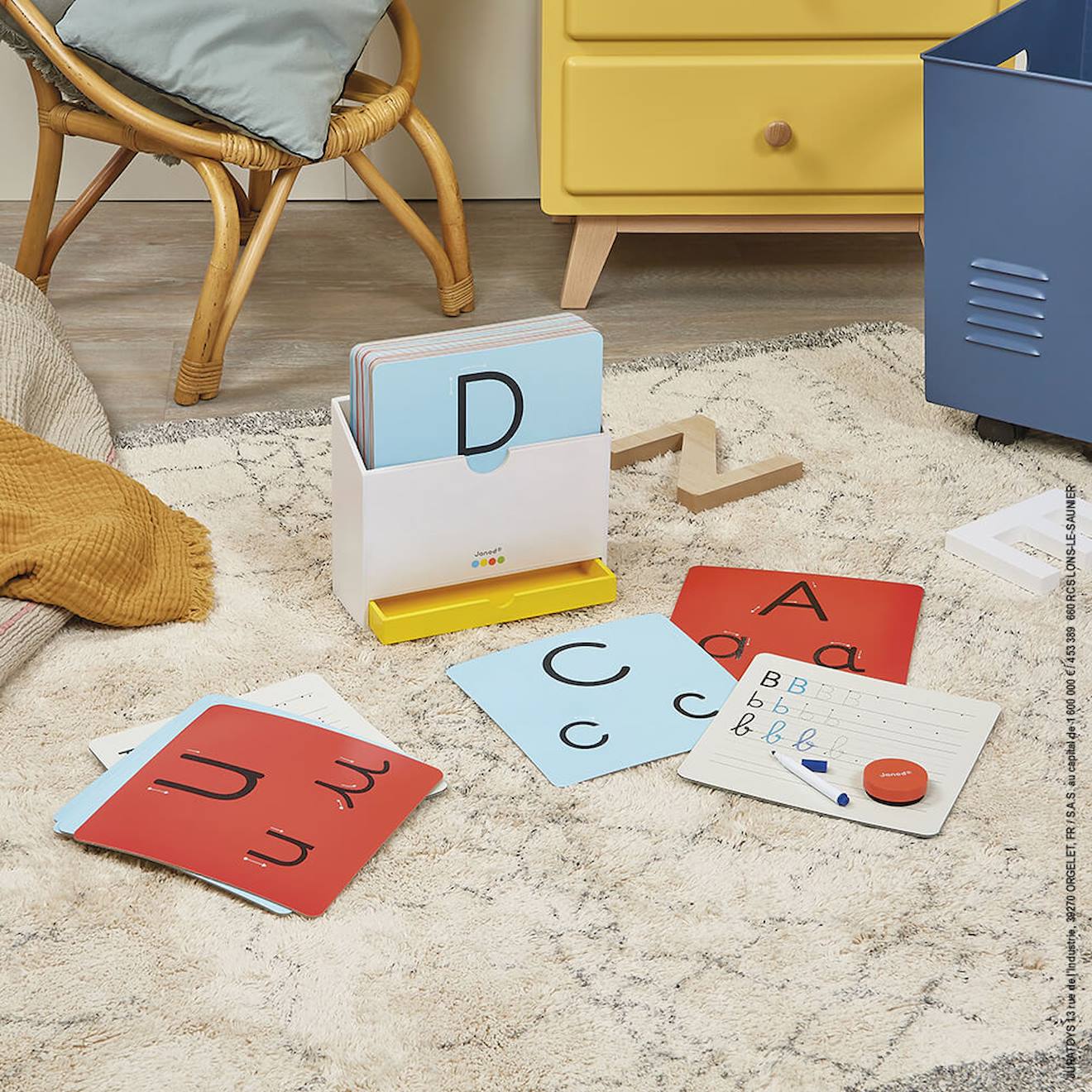 Jeu éducatif - apprendre à écrire multicolore