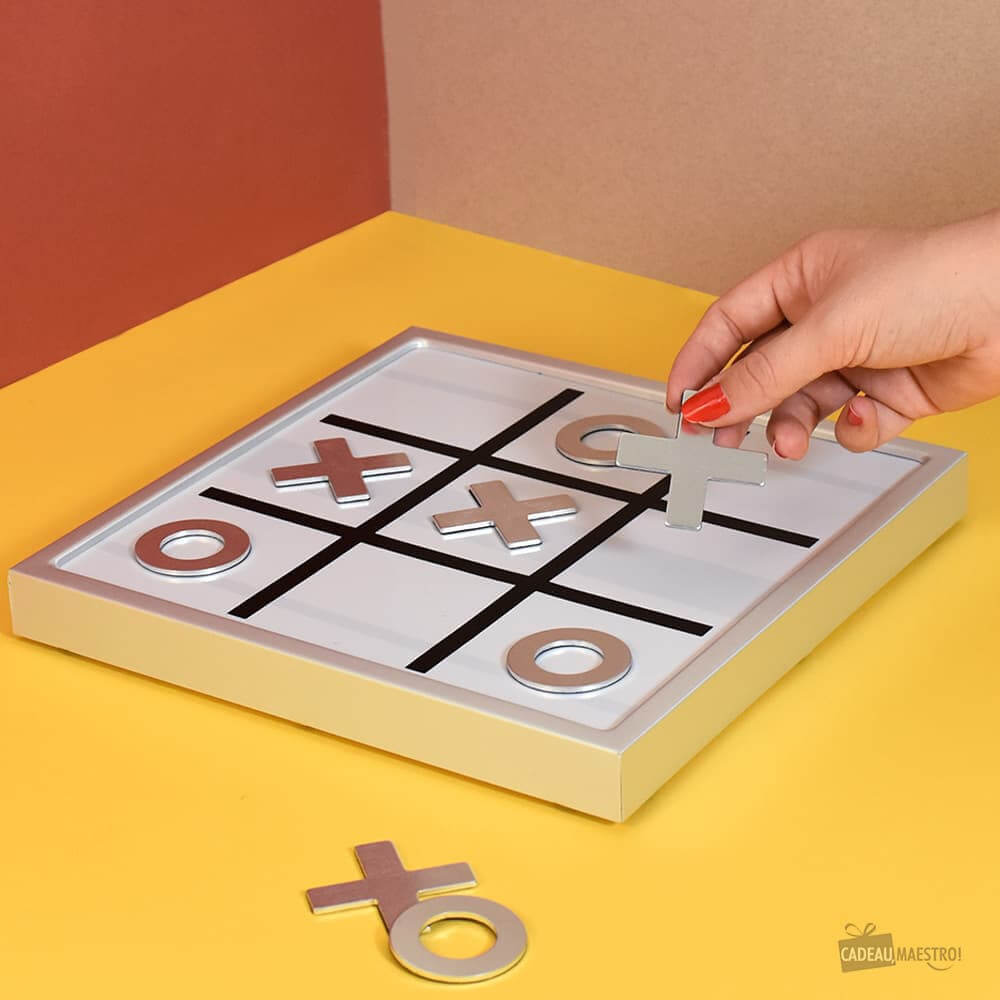 Jeu de Morpion Magnétique - Jeux de Société Originaux CadoMaestro
