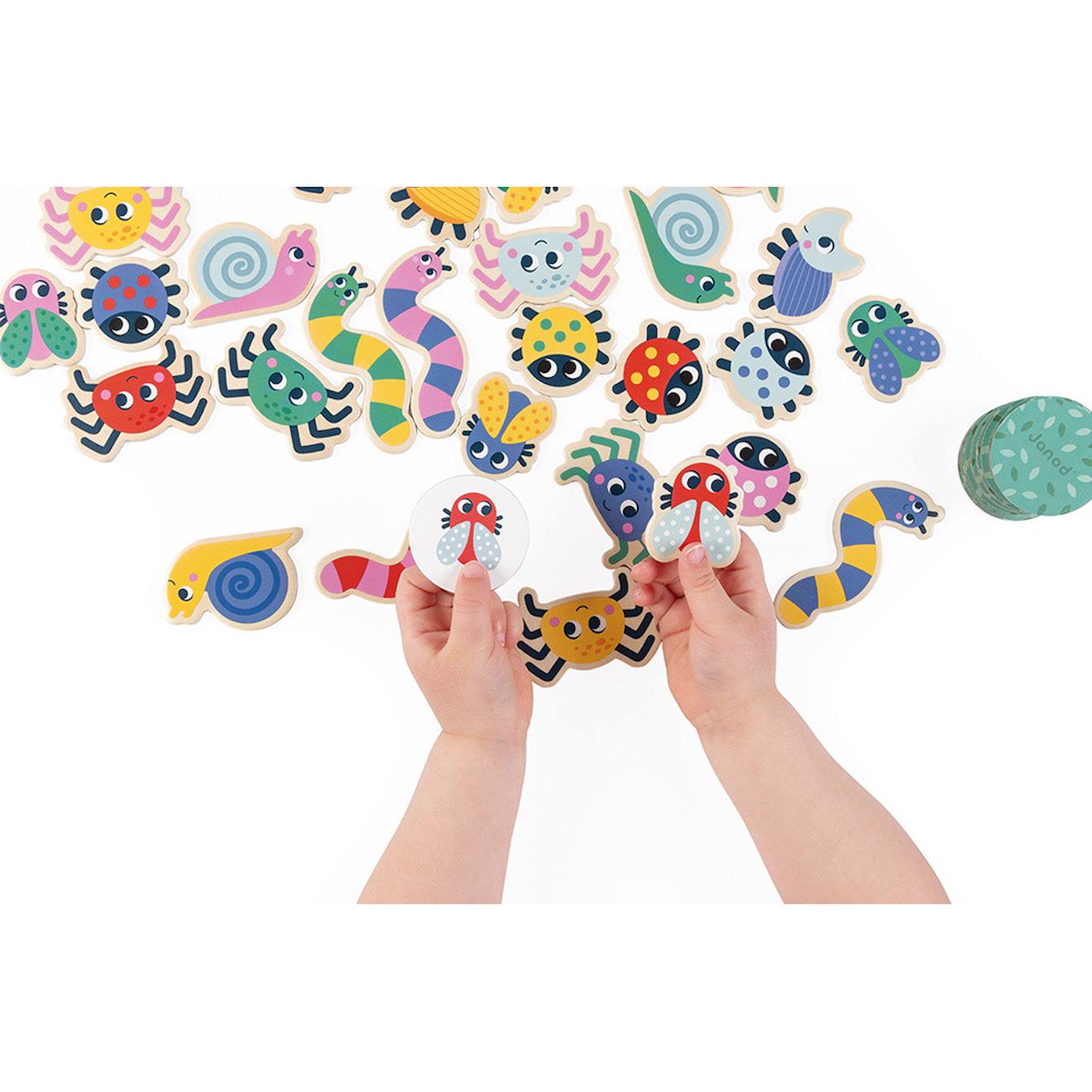 Jeu pédagogique cherche et trouvé du jardin multicolore