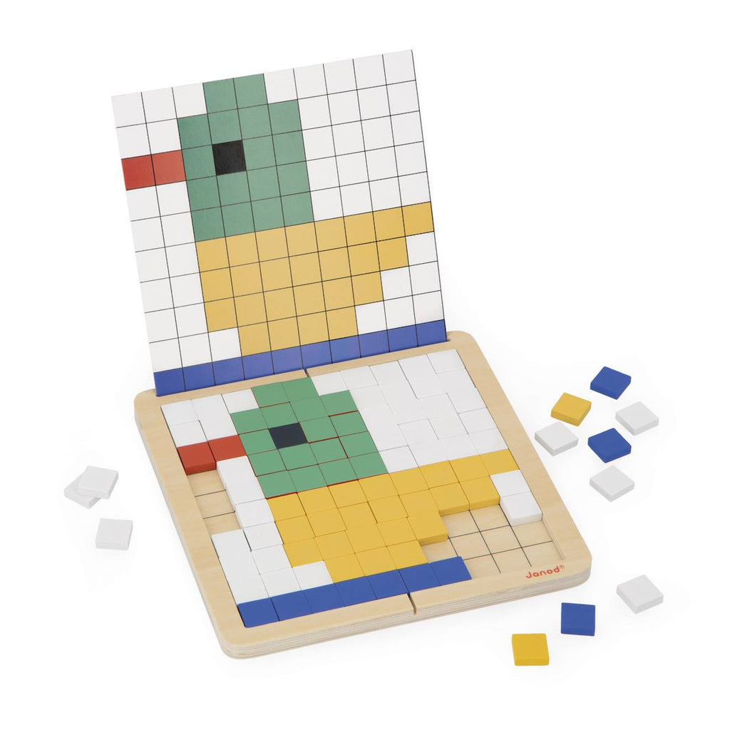 Jeu pédagogique, mosaïque symétrie et codage multicolore