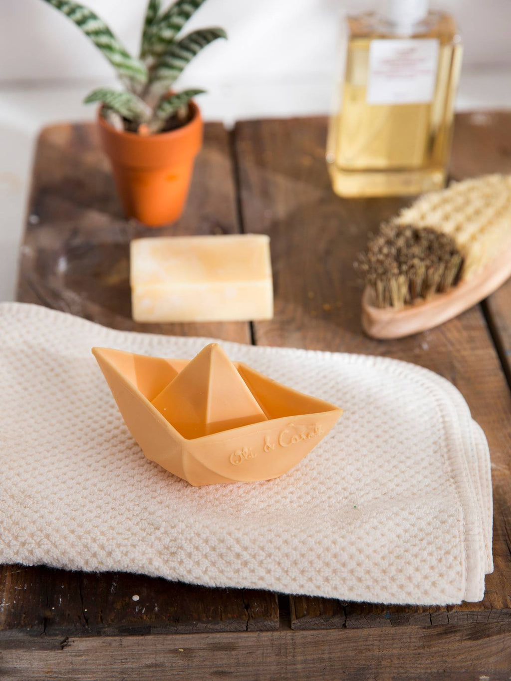 Jouet de bain bateau origami - nude