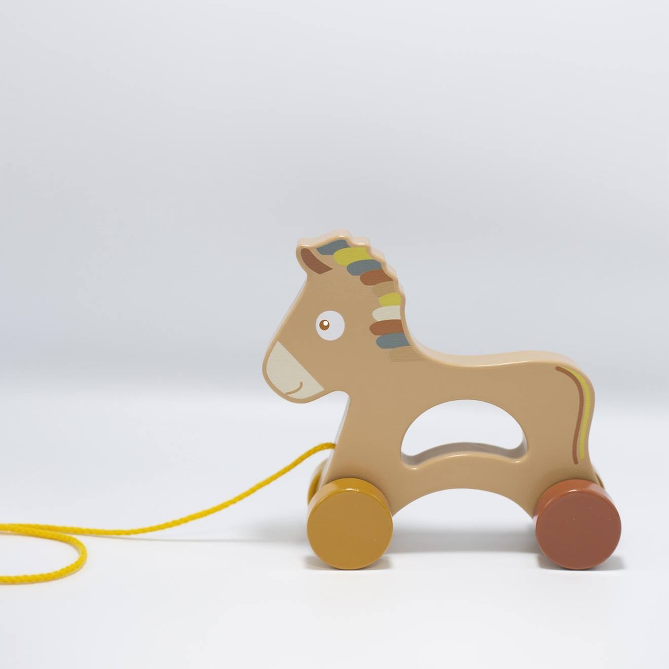 Jouet en bois bébé à tirer multicolore