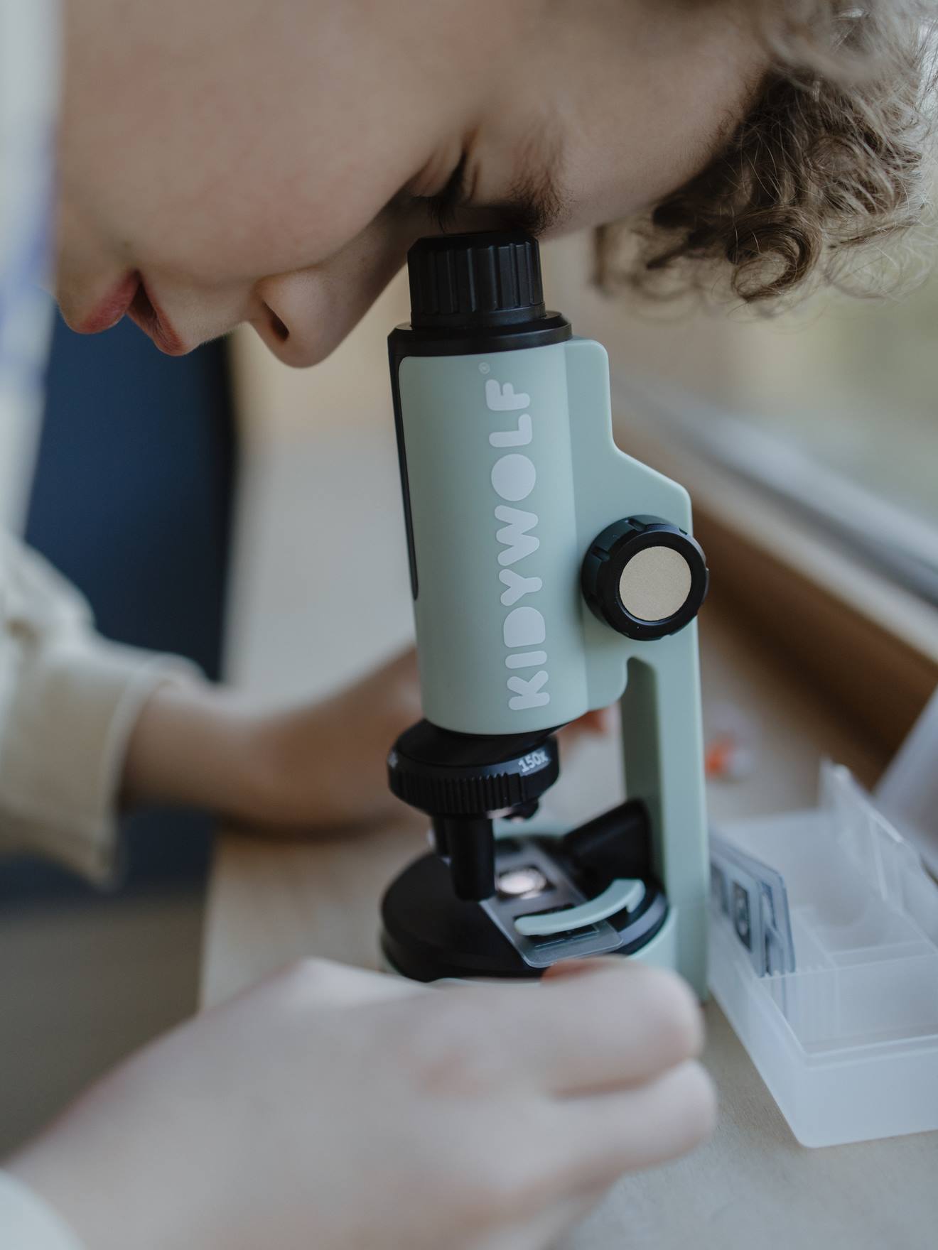 Kidymicroscope vert