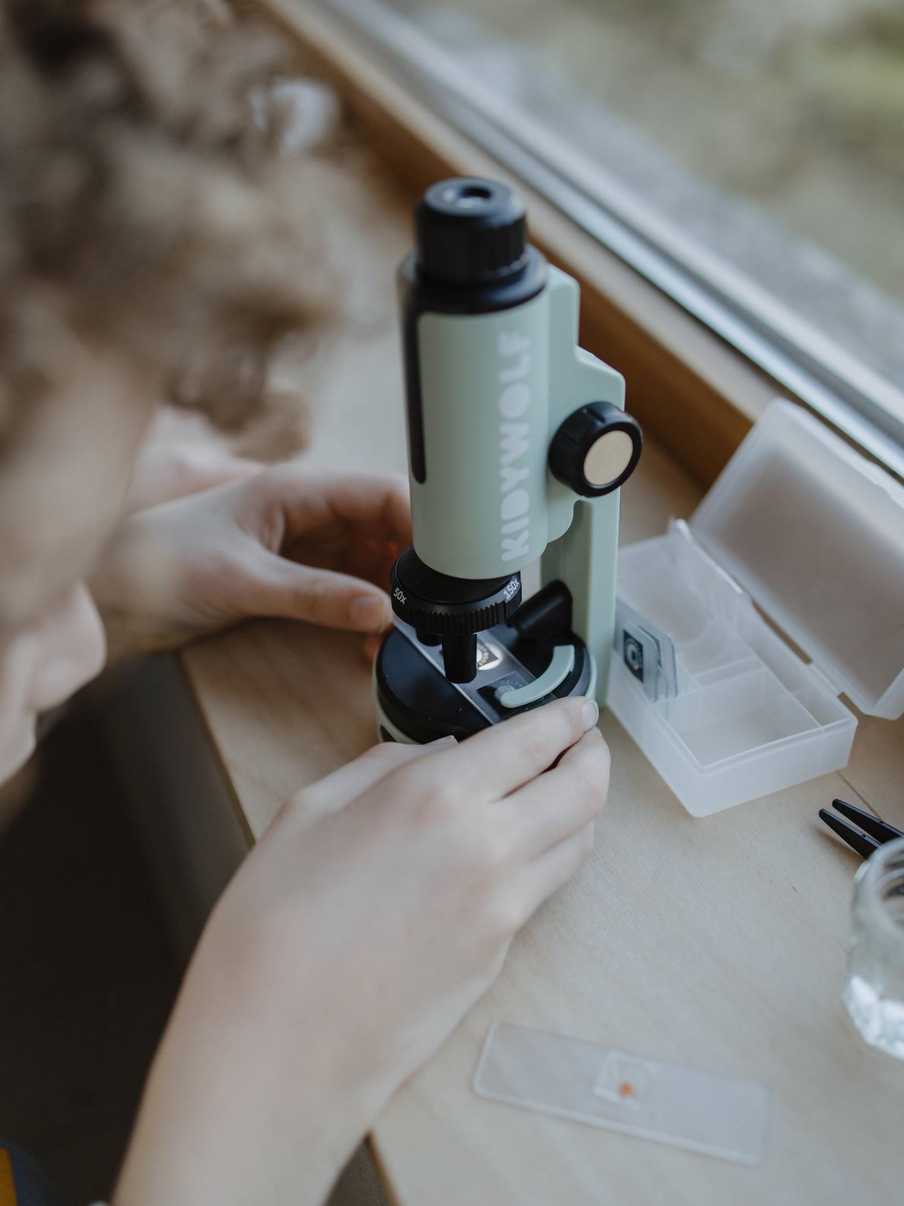 Kidymicroscope vert