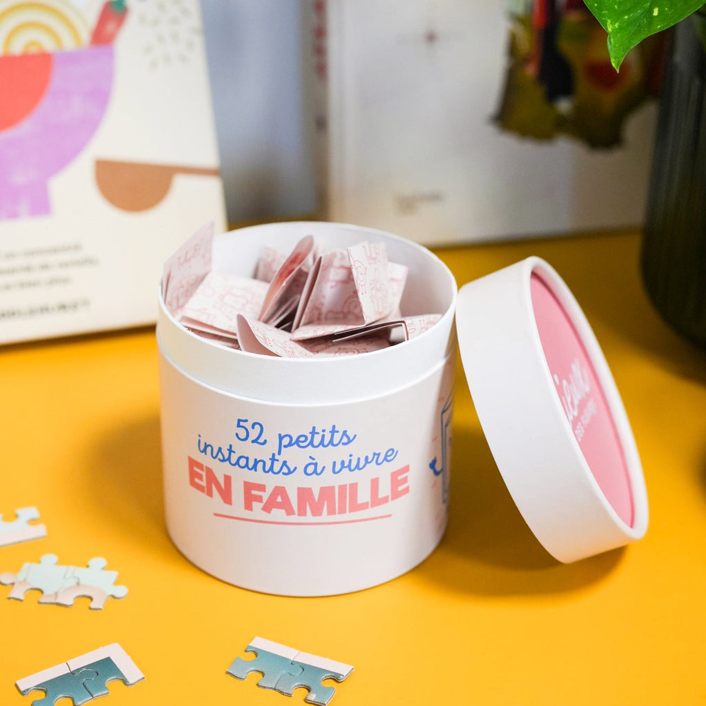Boîte 52 instants à vivre en famille aux illustrations colorées