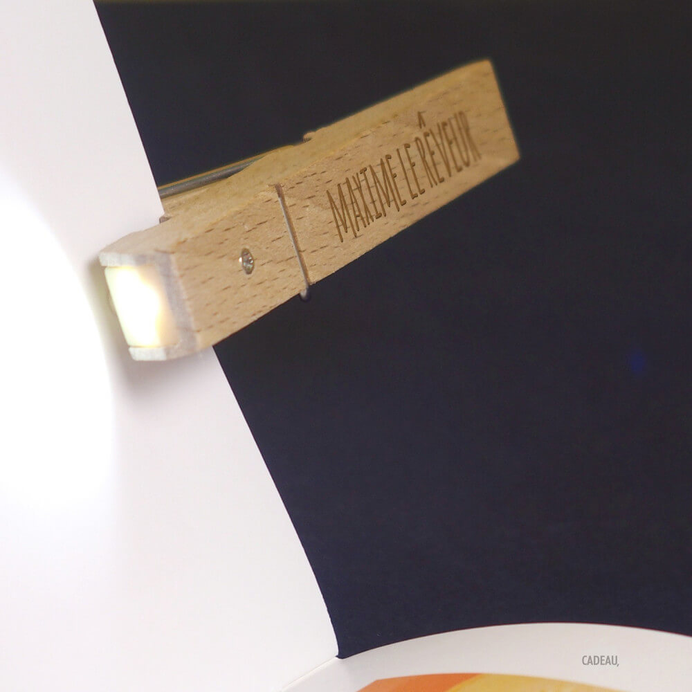 Lampe à Livre Pince à Linge à Personnaliser - Accessoires pour Livre Kikkerland