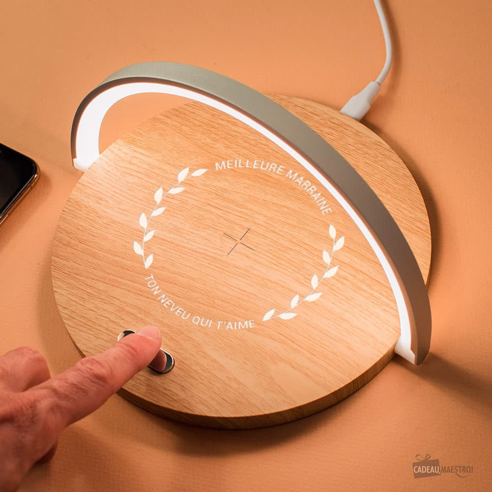 Lampe de Chevet Tactile Avec Station de Chargement Meilleur(e) à Personnaliser - Lampe Personnalisée