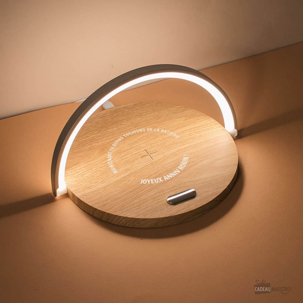 Lampe de Chevet Tactile Avec Station de Chargement à Personnaliser - Lampe Personnalisée