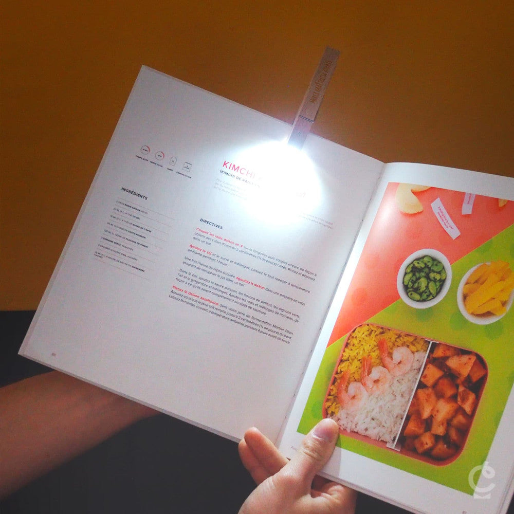 Lampe de Livre Pince à Linge Maître(sse) à Personnaliser - Accessoires pour Livre
