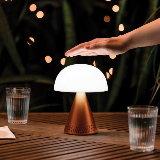 Lampe audio portable Lexon Mina - La petite lampe design qui crée l’ambiance parfaite