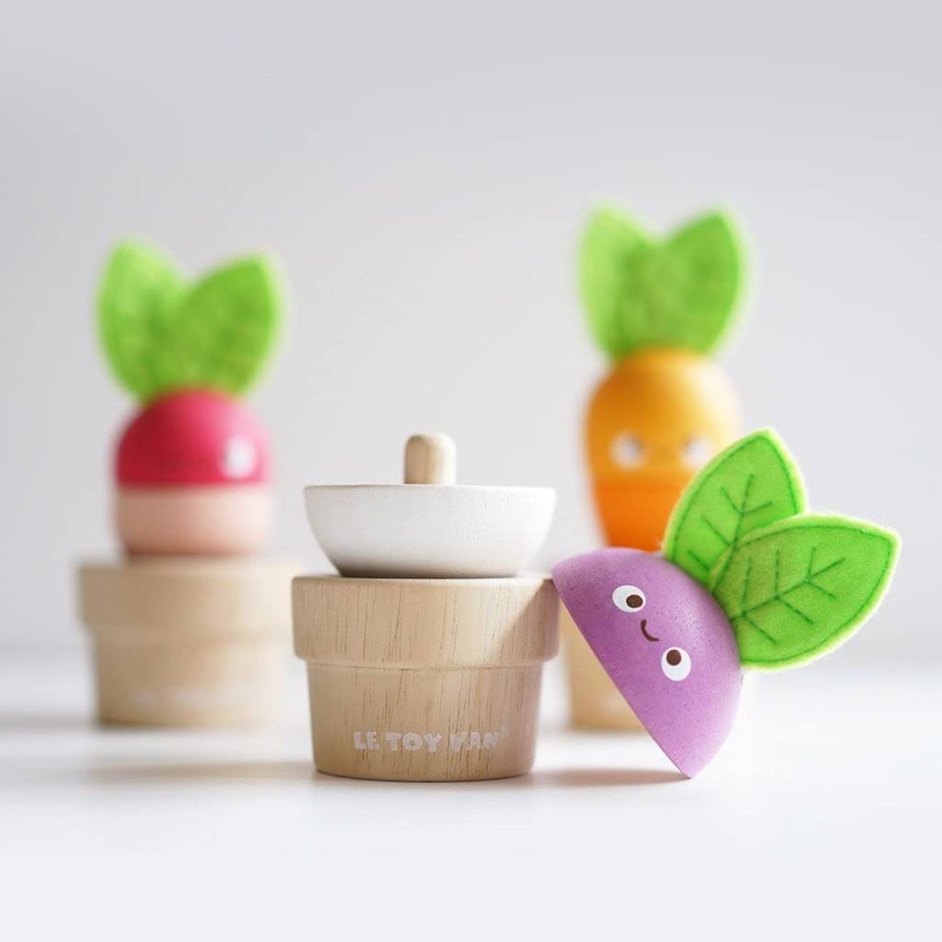 Les légumes empilables blanc