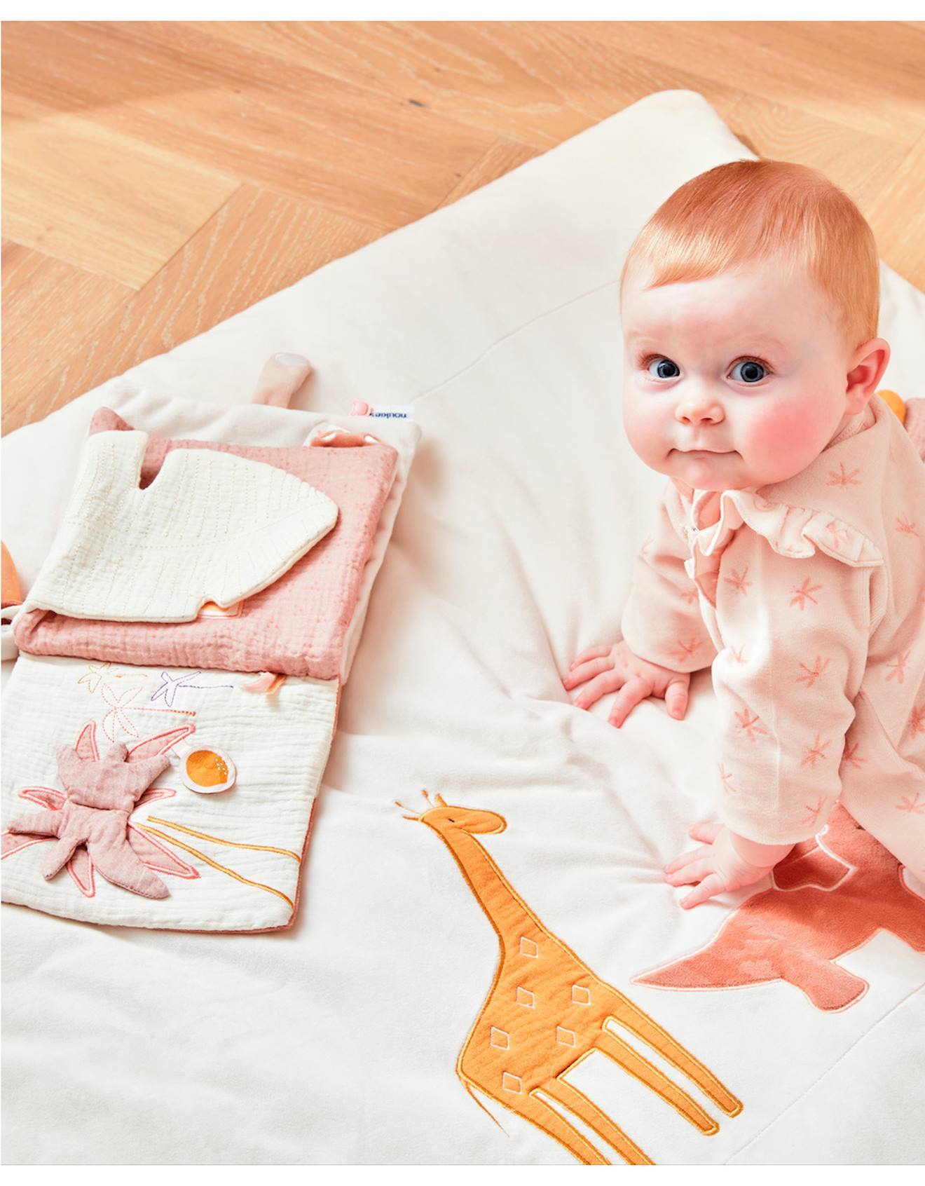 Livre d'activités popsie gigi & louli blanc