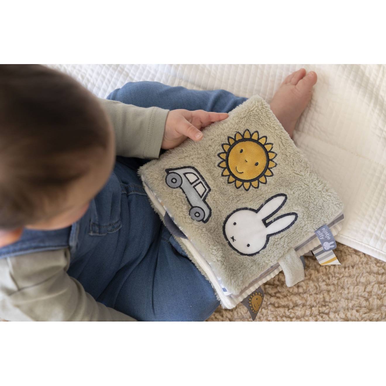 Livre d'éveil en tissu miffy - fluffy vert-bleu
