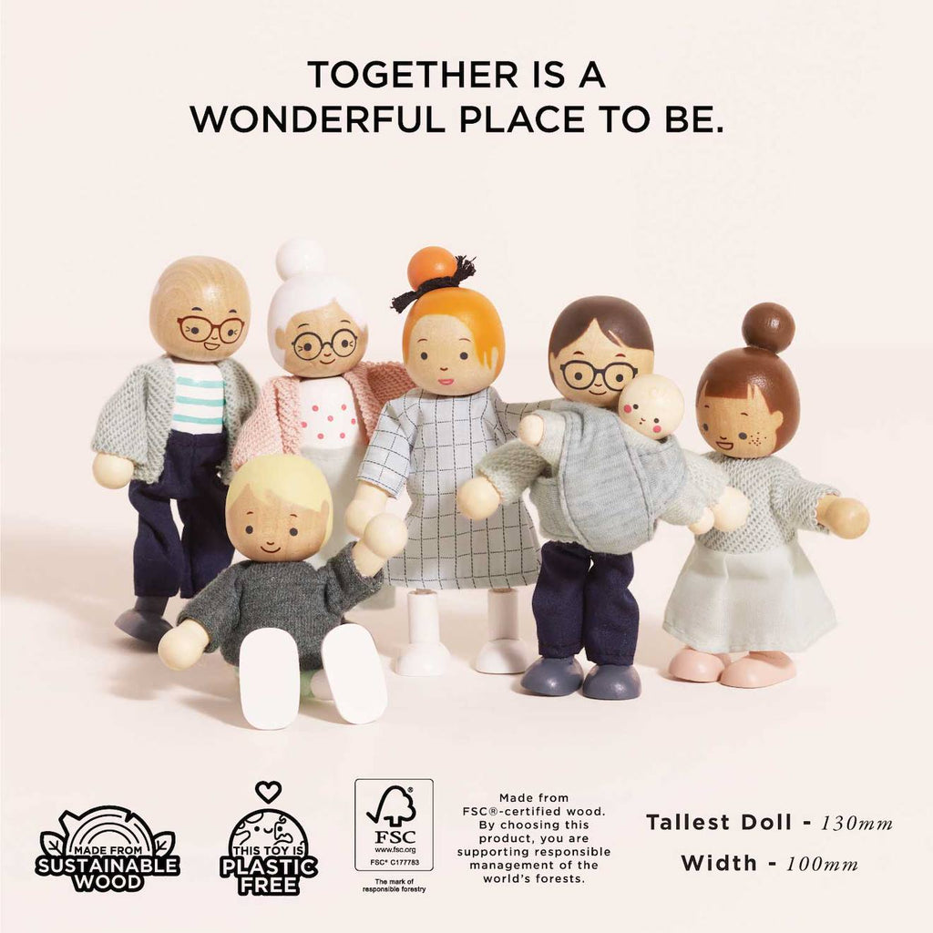 Ma famille de poupées beige