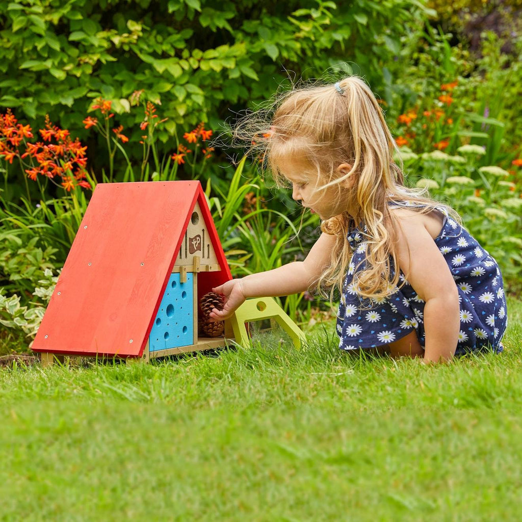 Maison de jardin pour insectes bois FSC marron - bleu - rouge - jaune