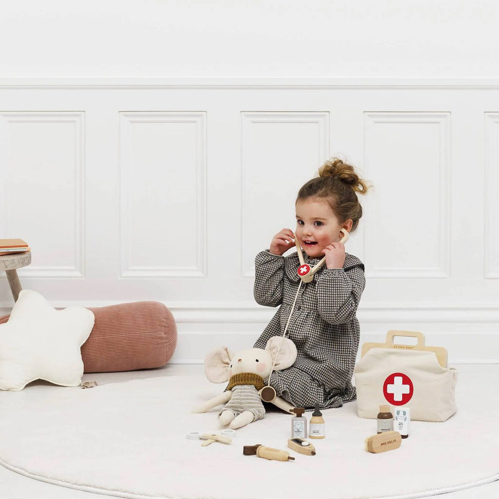 Mallette de vétérinaire et ses accessoires beige