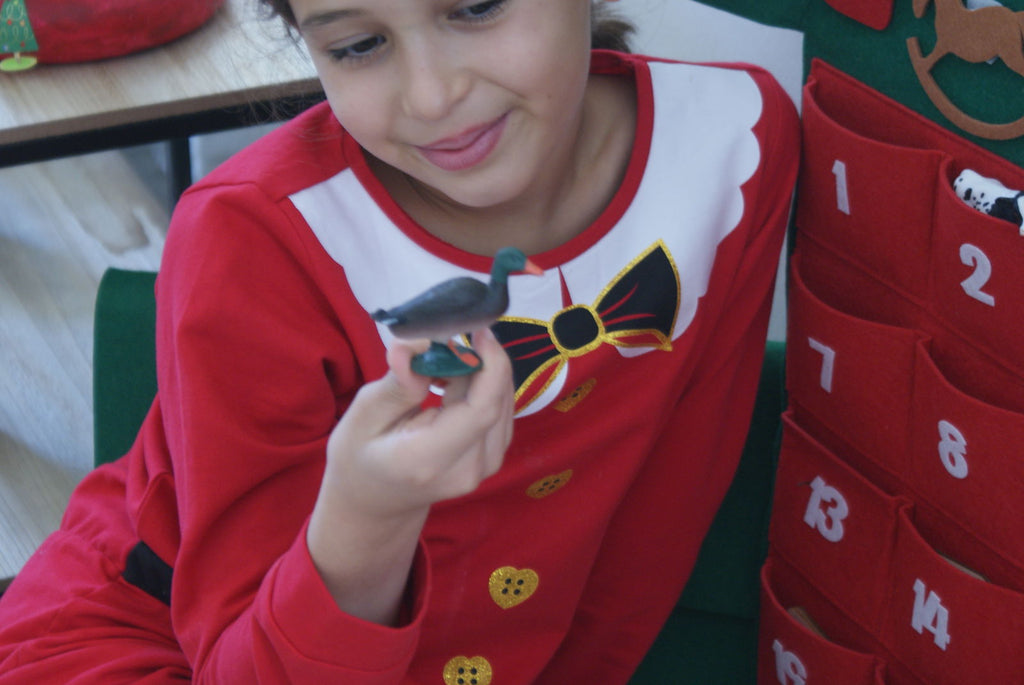 Calendrier de l'Avent MaMontessoriBox – Sapin à décorer et 24 jeux Montessori – photo 3