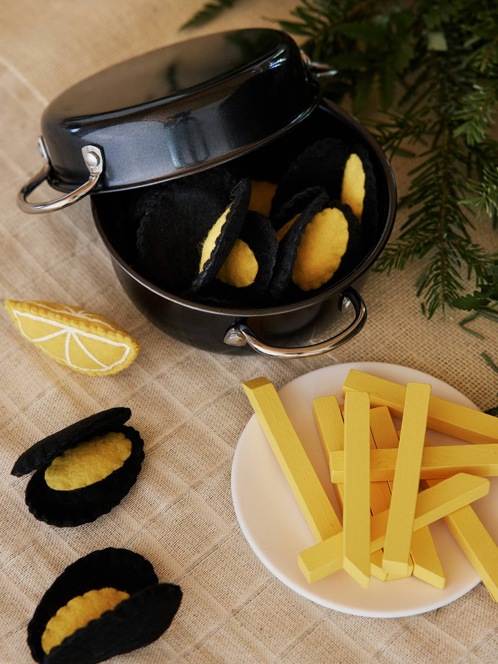 Moules frites en bois FSC noir