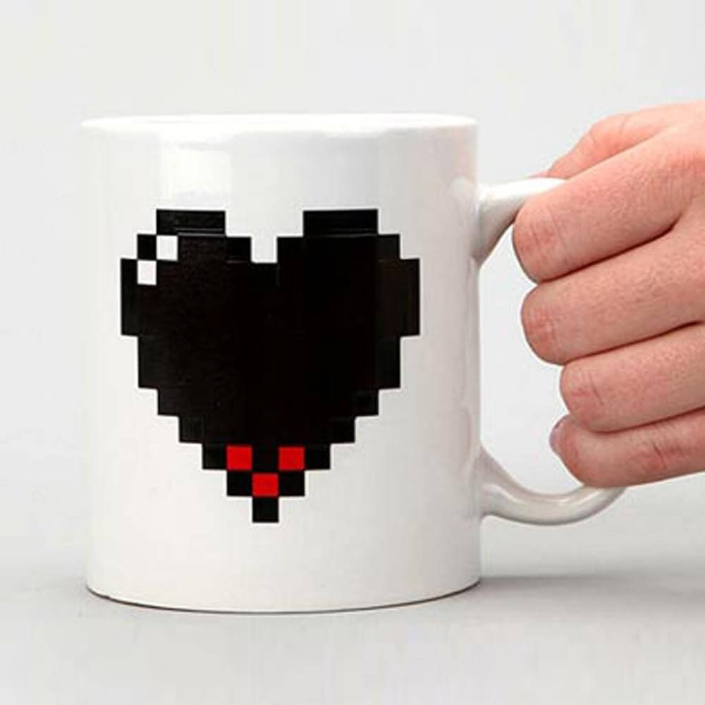 Mug Coeur Pixels Thermoréactif - Mug Original Kikkerland