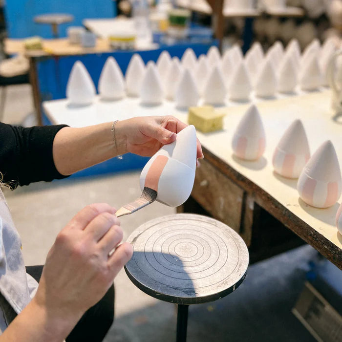 Olla en terre cuite a la texture artisanale fabriquee au Portugal