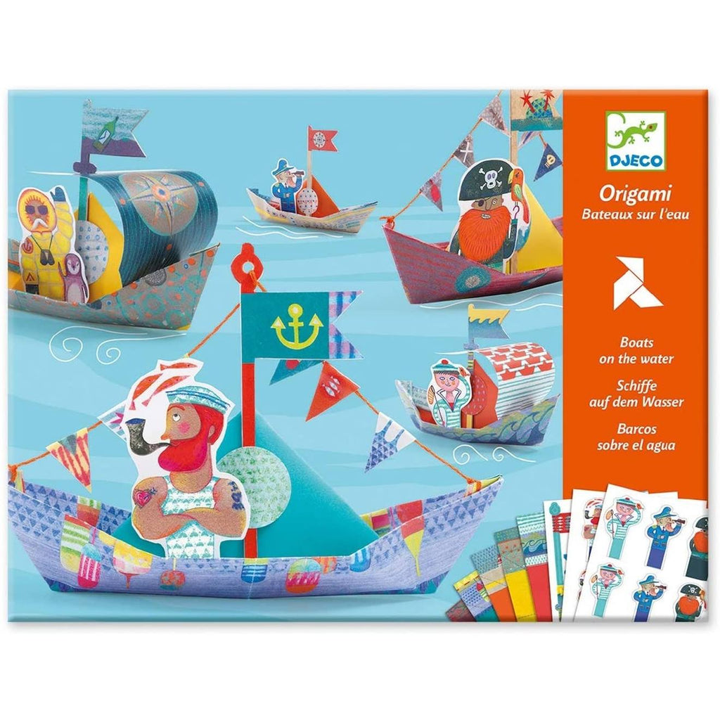 Origami - bateaux sur l'eau multicolore