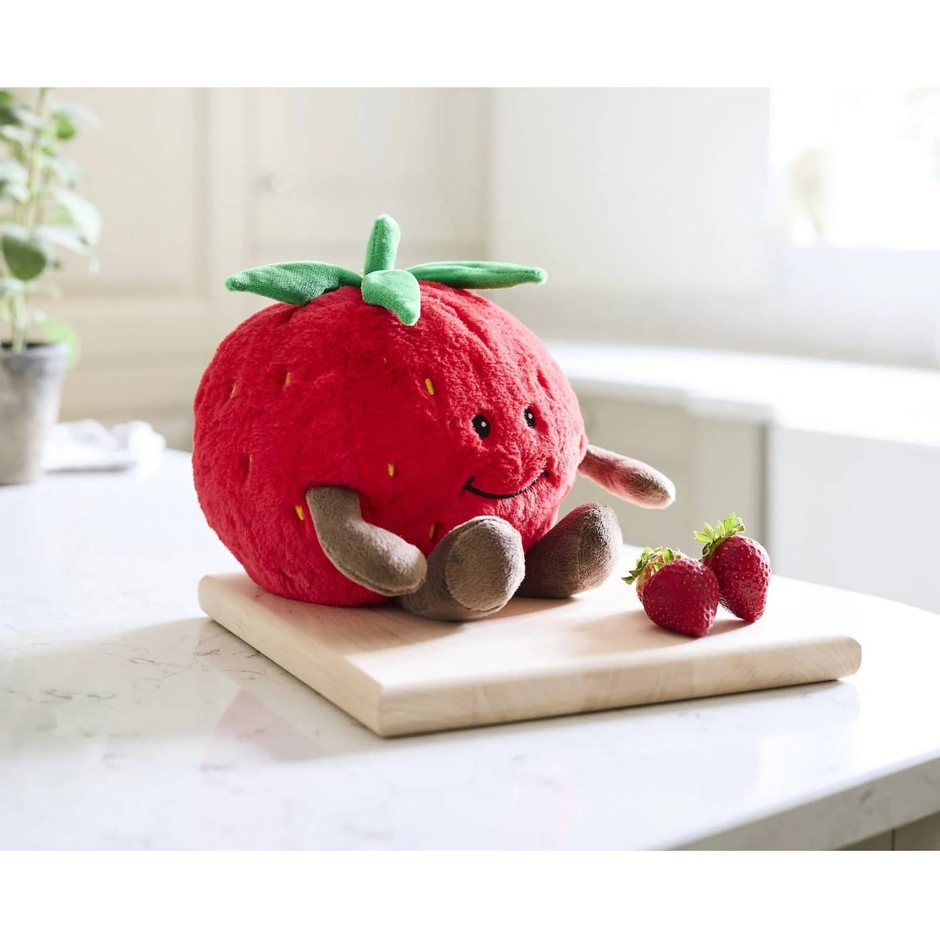 Peluche bouillotte fraise rouge