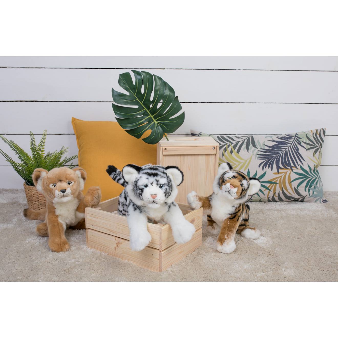 Peluche - fauve allongé 30 cm - lionne beige