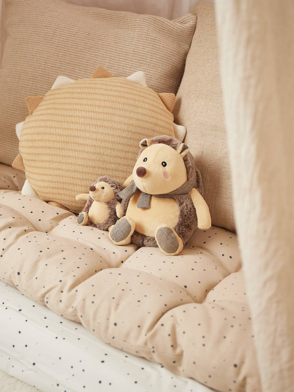 Peluche hérisson piksi doudou avec hochet hérisson piksi