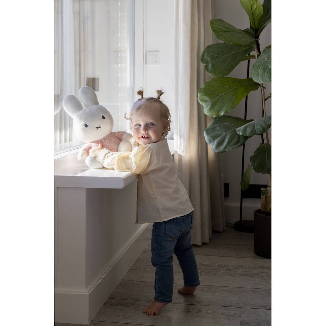 Peluche miffy - fluffy - 35 cm rose et blanc