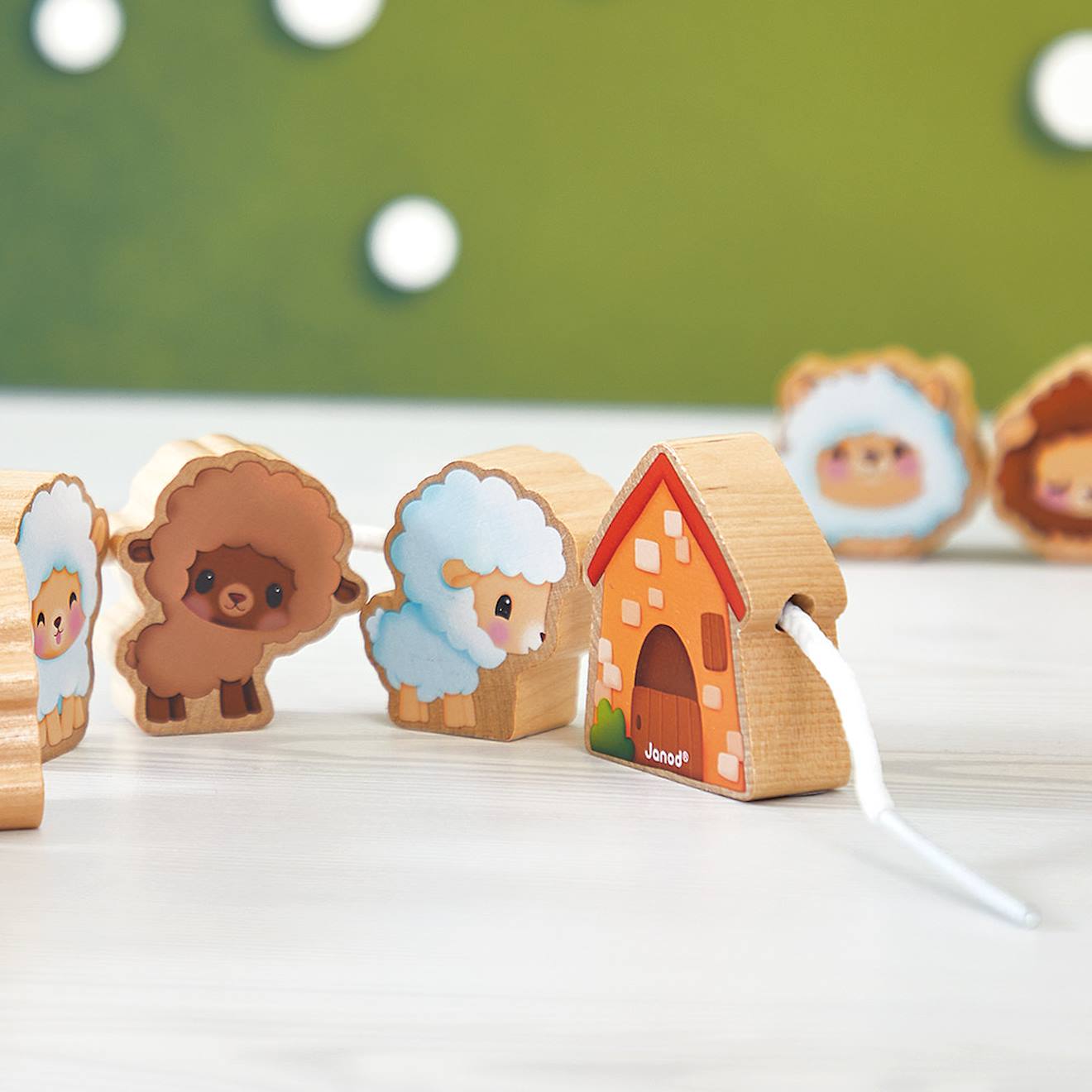 Perles à enfiler en bois FSC moutons multicolore
