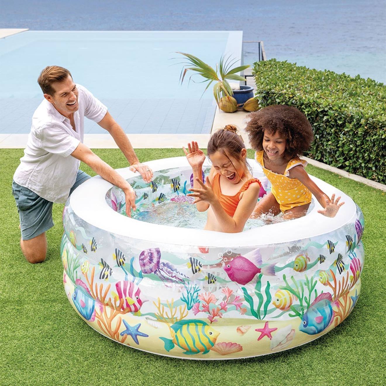 Piscine enfant aquarium multicolore