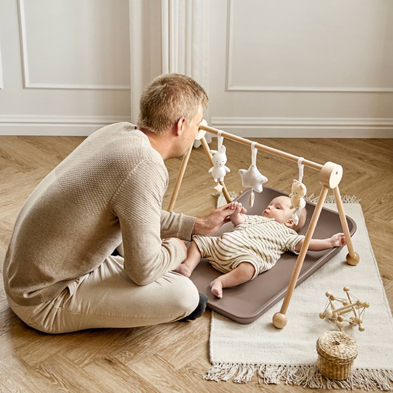 Portique d'éveil en bois - arche de jeux natural