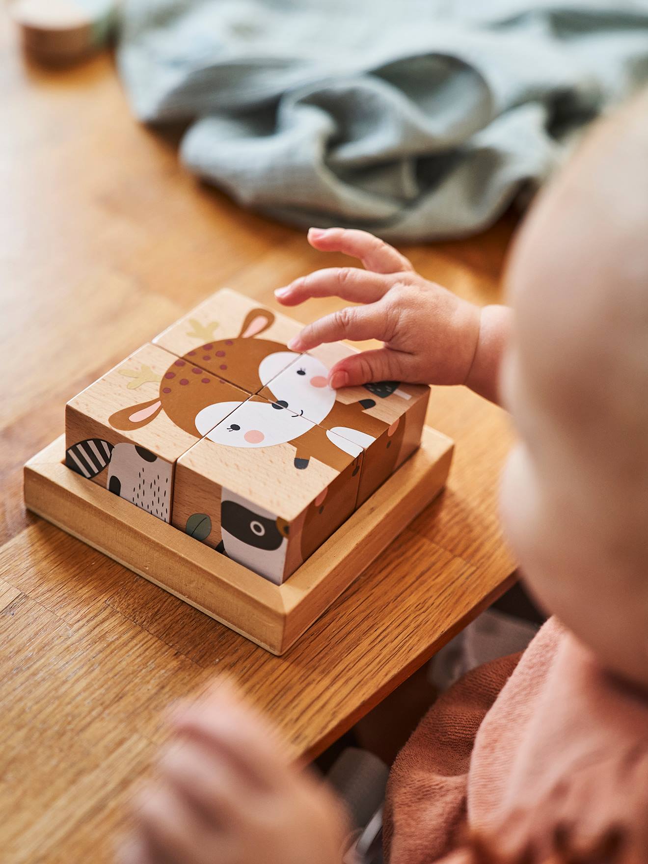 Puzzle 4 cubes forêt enchantée en bois FSC multicolore