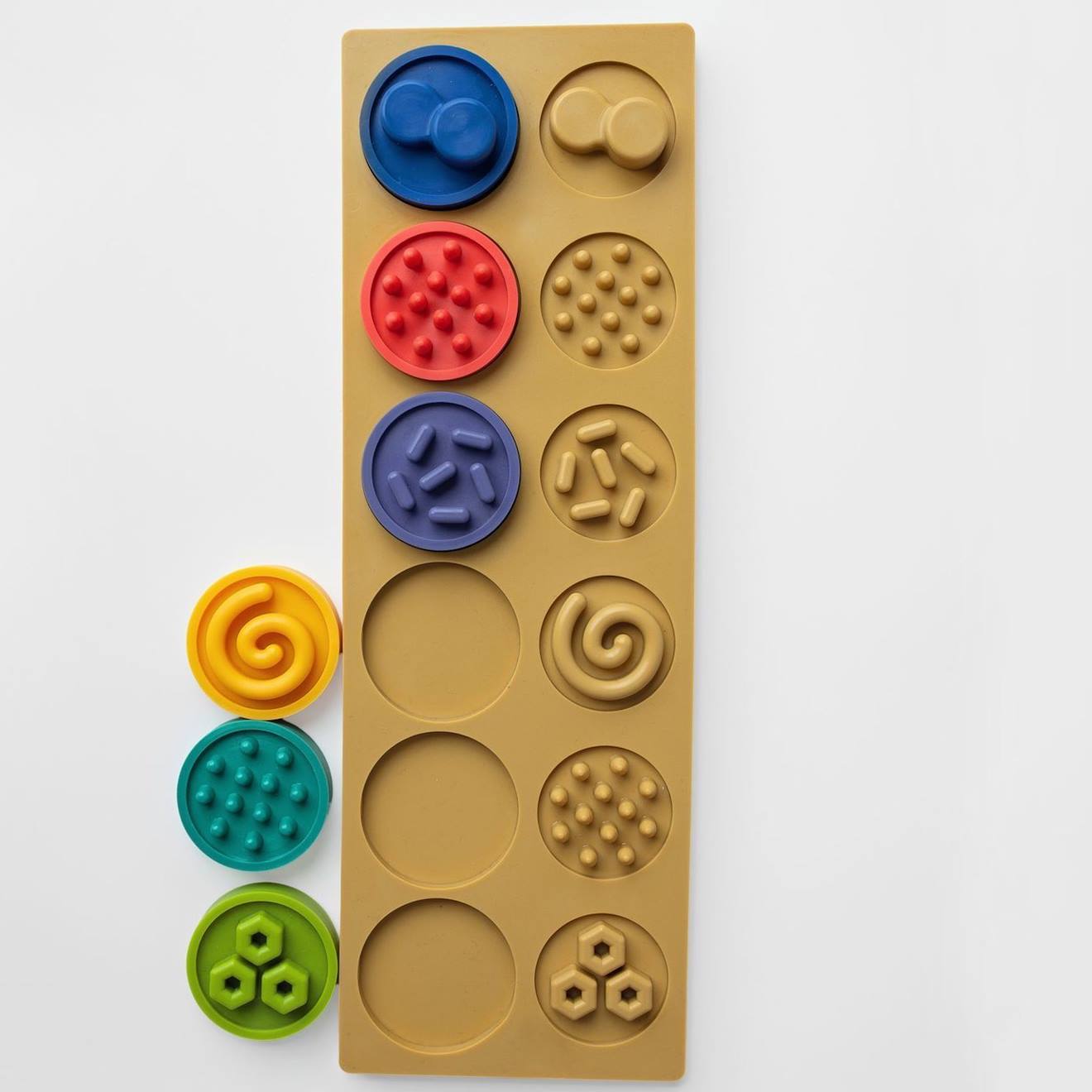 Puzzle sensoriel montessori XL – formes tactiles à associer multicolore