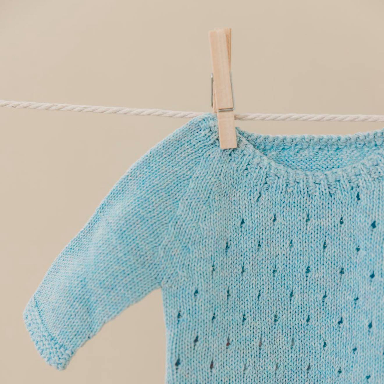 Pyjama en tricot bleu pour poupée de 38cm bleu