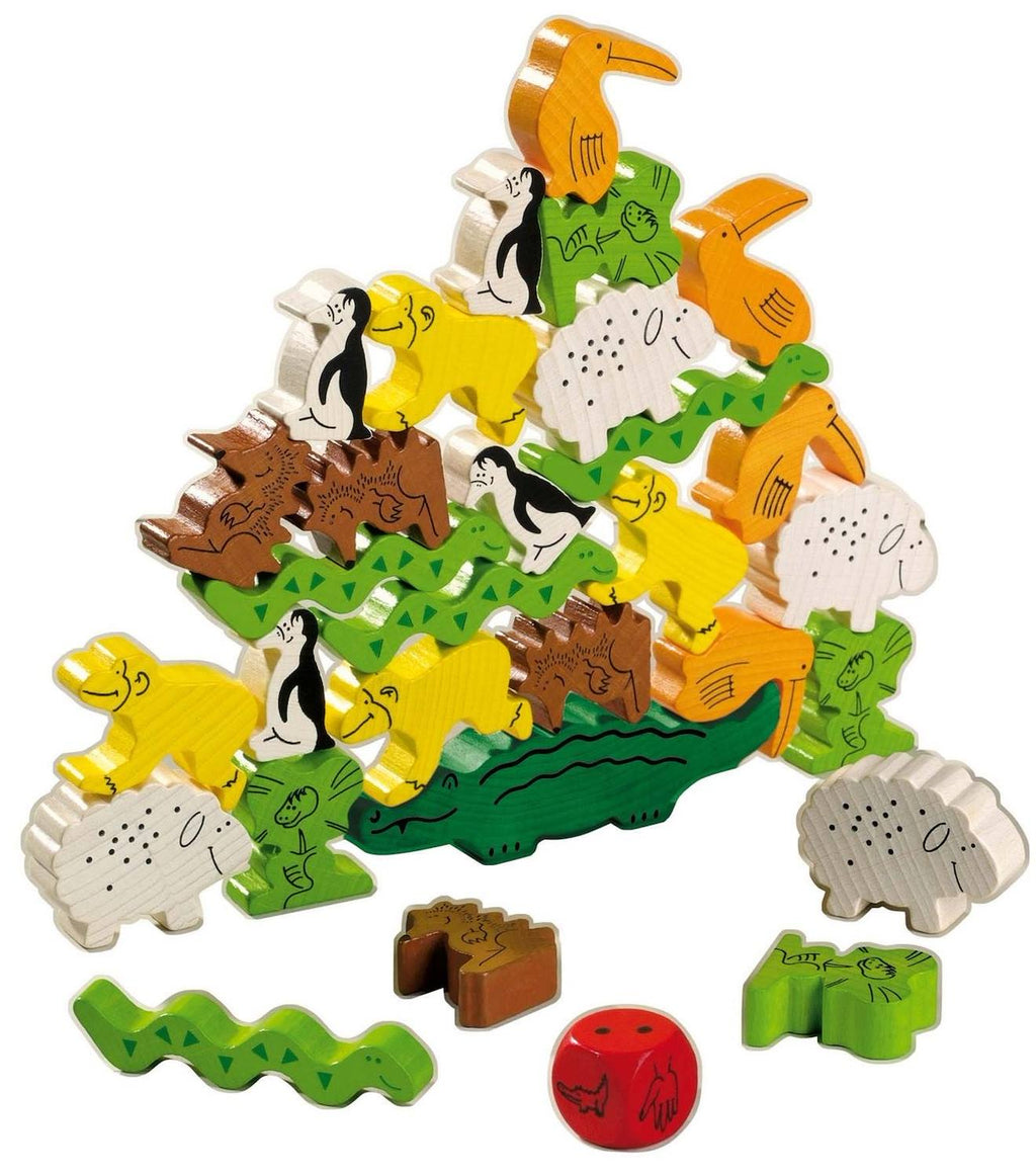 Pyramide d'animaux vert