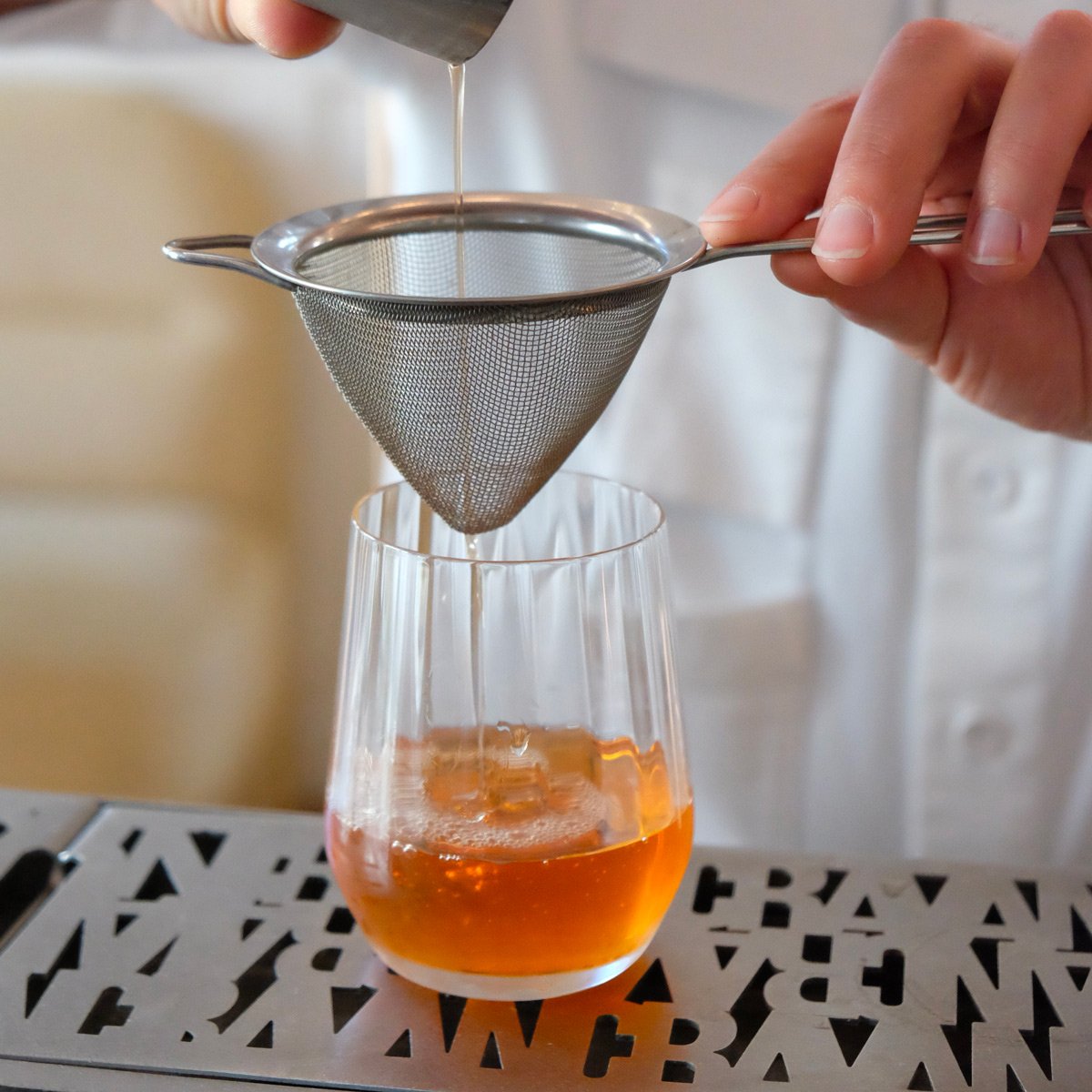 Atelier cocktails japonais à Paris chez Cravan – cours privatif de mixologie