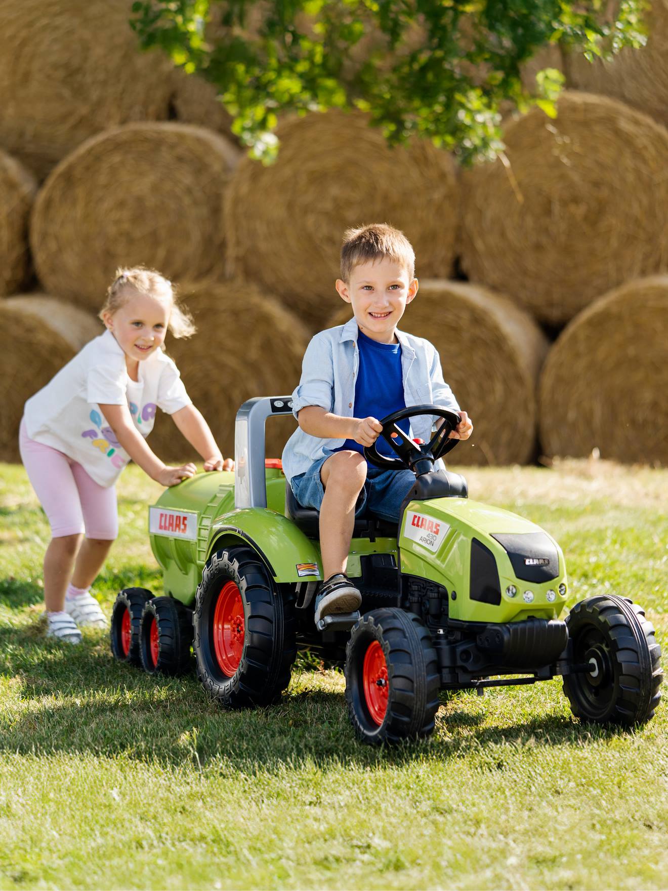 Remorque citerne claas grande capacité avec robinet et épandeur, capacité 30l, 100% fabriqué en france vert claas