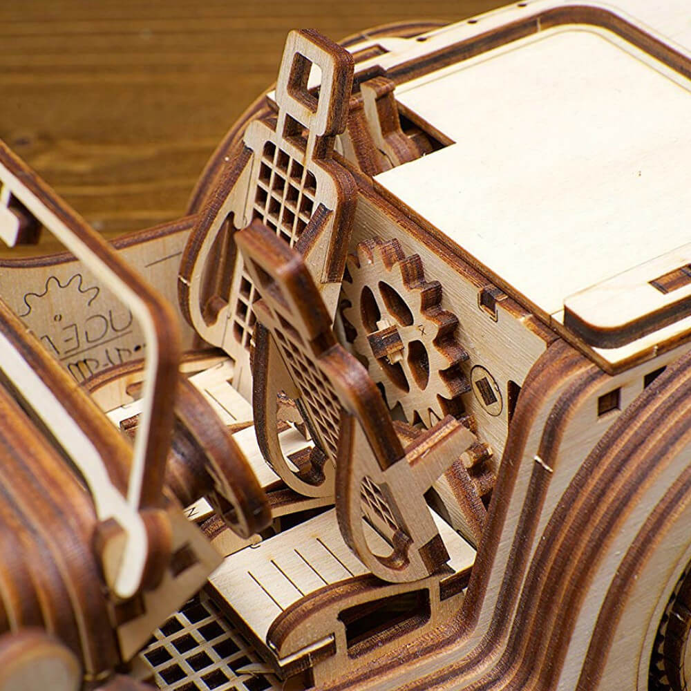 Roadster VM-01 en Bois a Monter avec Mécanismes Animés - Maquette Bois Ugears