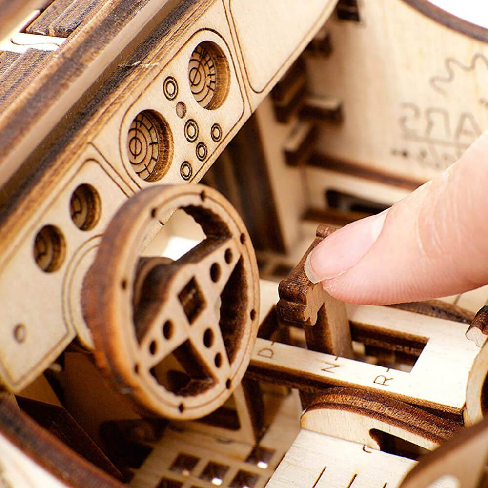 Roadster VM-01 en Bois a Monter avec Mécanismes Animés - Maquette Bois Ugears