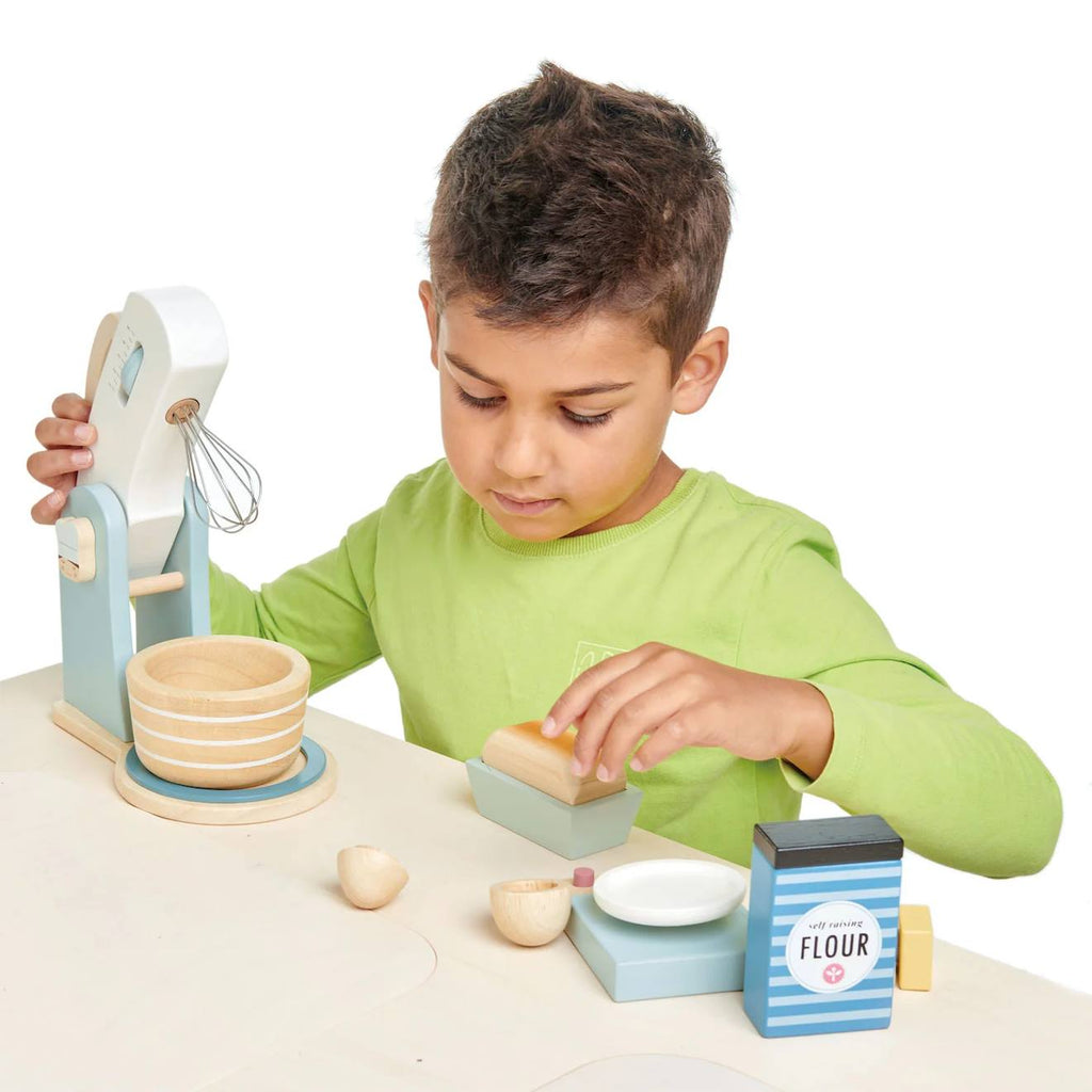 Robot pâtissier beige, bleu, jaune