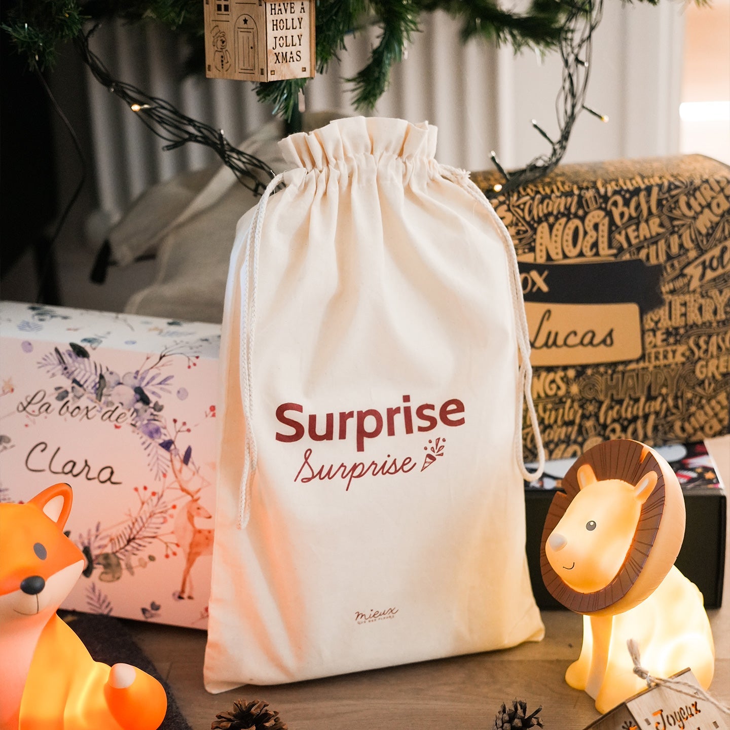 Sac cadeau en tissu réutilisable alternative au papier cadeau