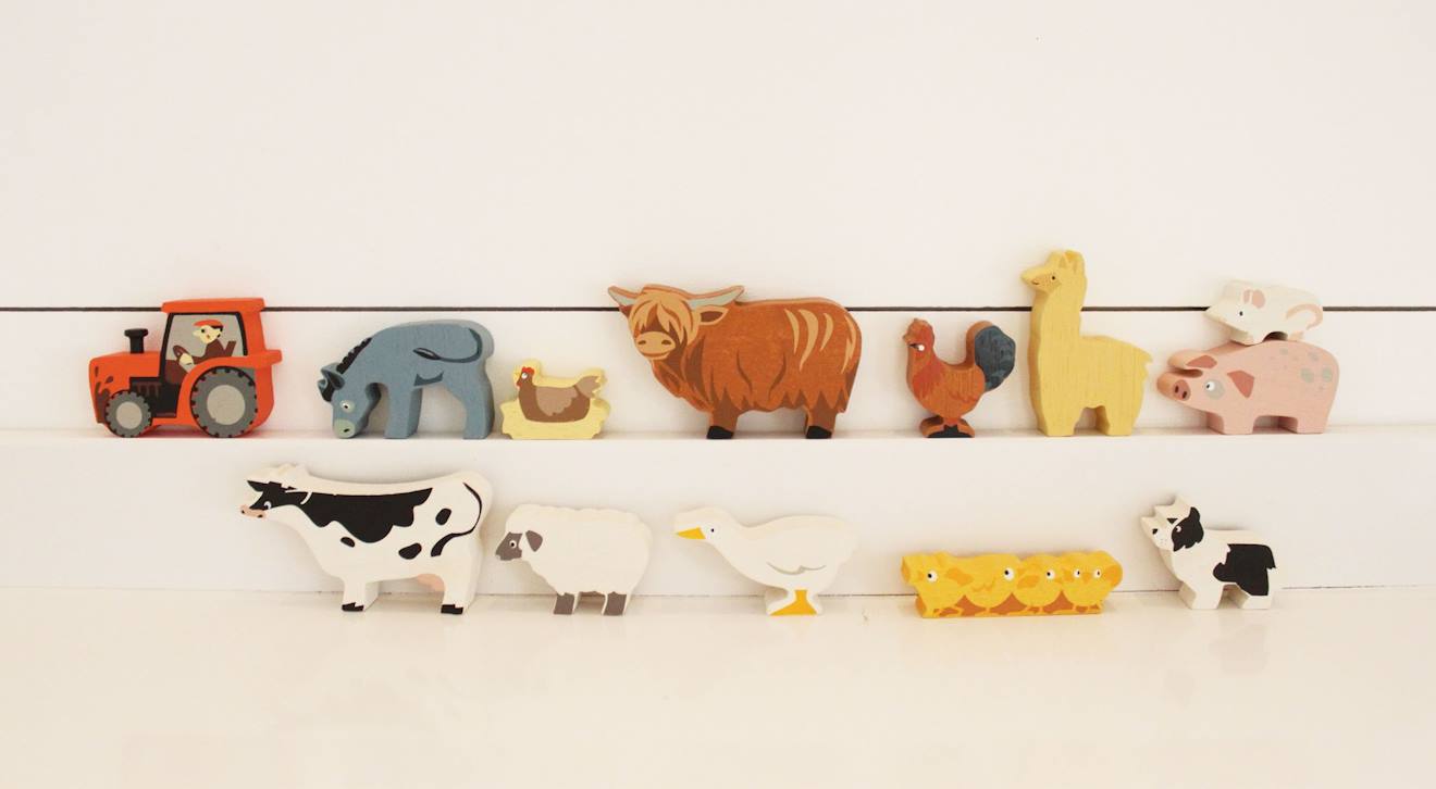Set animaux en bois ferme beige