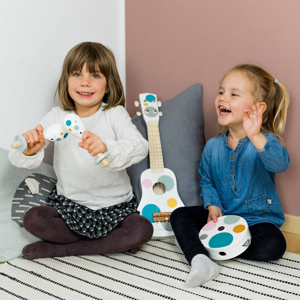 Set de 3 instruments de musique pour enfant avec guitare, tambourin et maracas à pois blanc