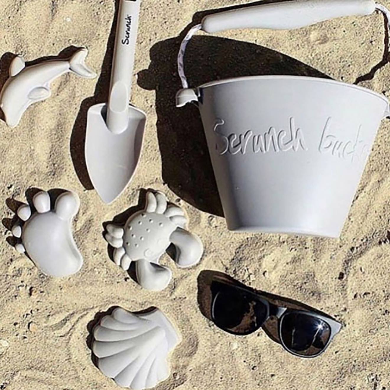 Set de 4 moules de plage en silicone souple gris