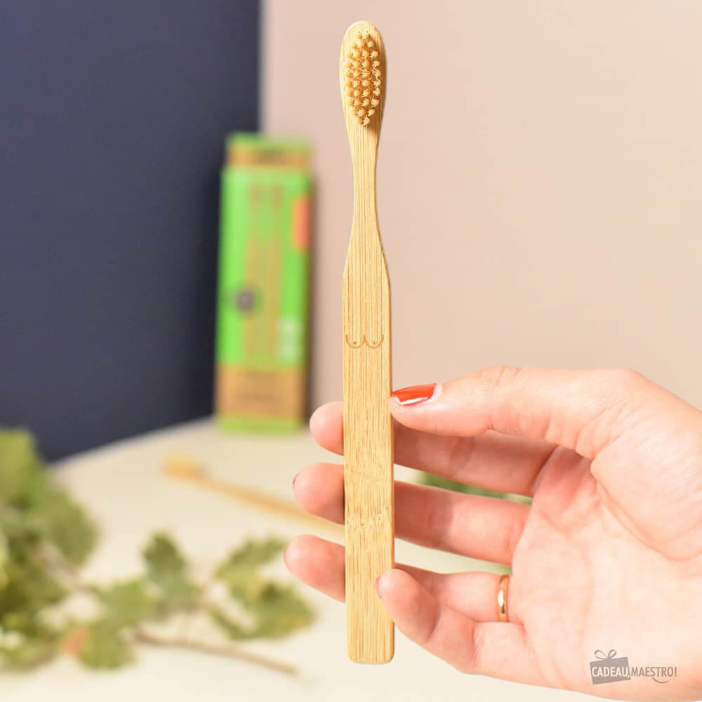 Set de Brosses à Dents Nudistes en Bambou (x2) - Accessoire Salle de Bain Originaux Kikkerland